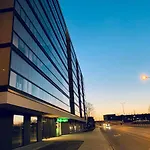 Inside Business Centre 아파트 *